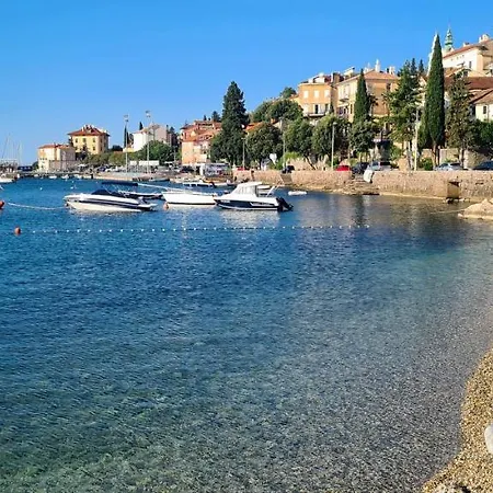 아파트 Volosko View